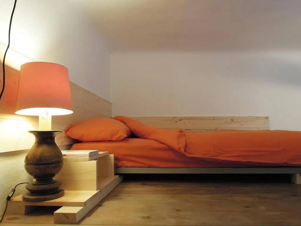 V12 Design Apartments Milano Italien